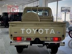 تويوتا لاند كروزر 70 بيك اب